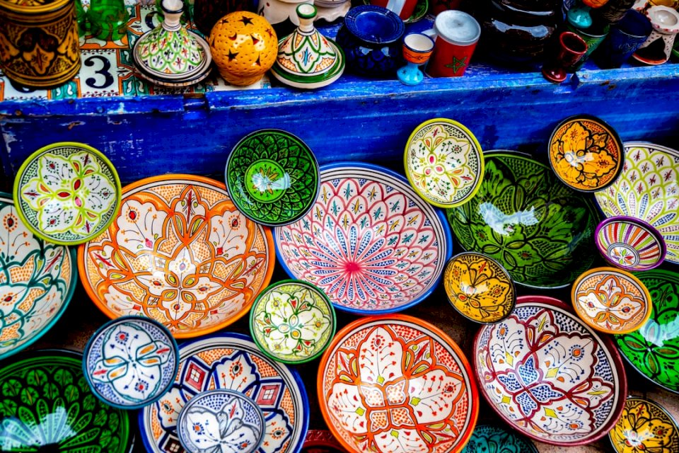 Kolorowa ceramika w puzzle online
