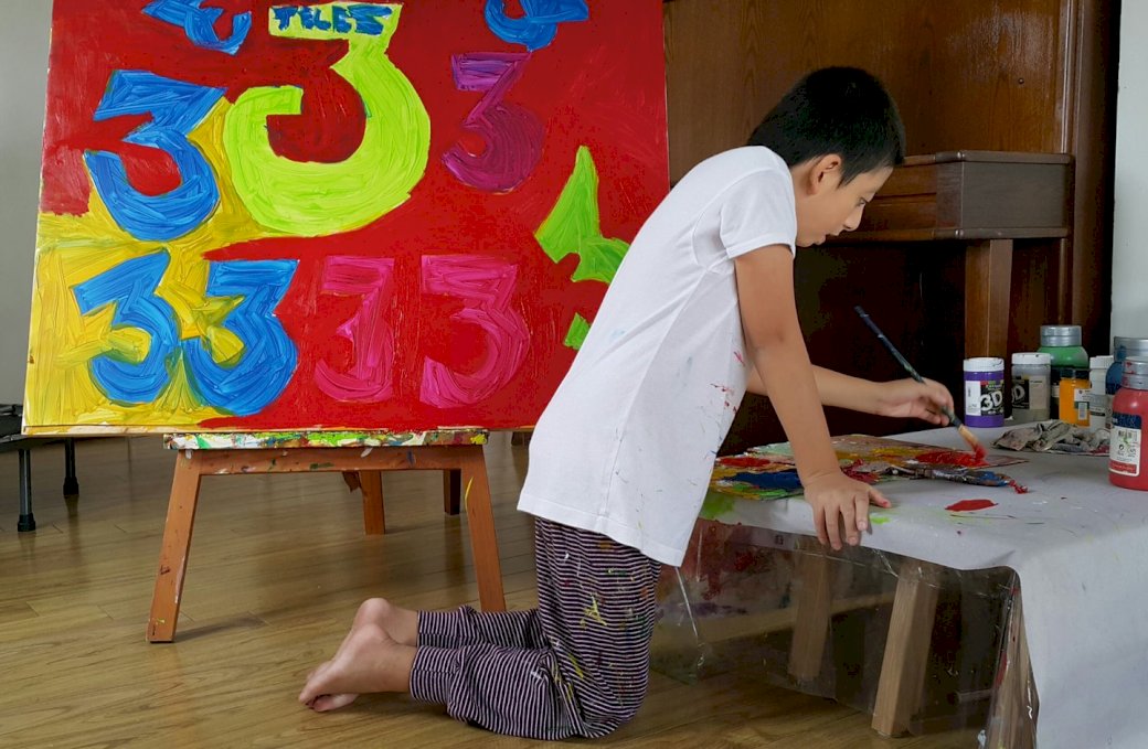 Nem, wietnamski autystyczny artysta dziecięcy puzzle online