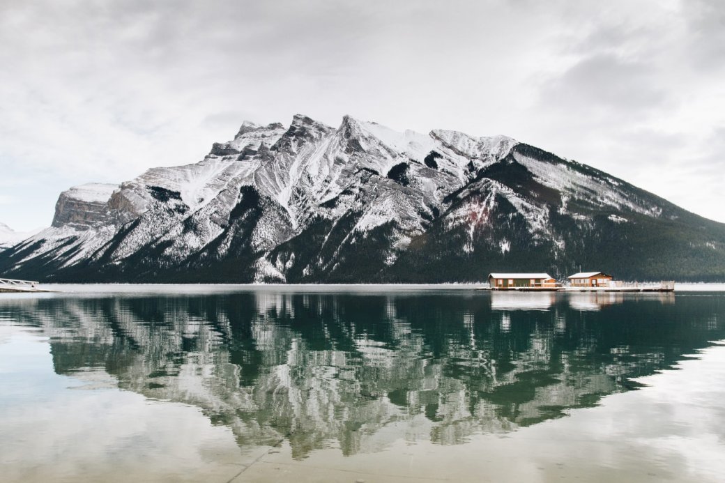 Lake Minnewanka puzzle online