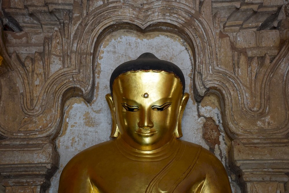 Budda w Bagan Myanmar puzzle online