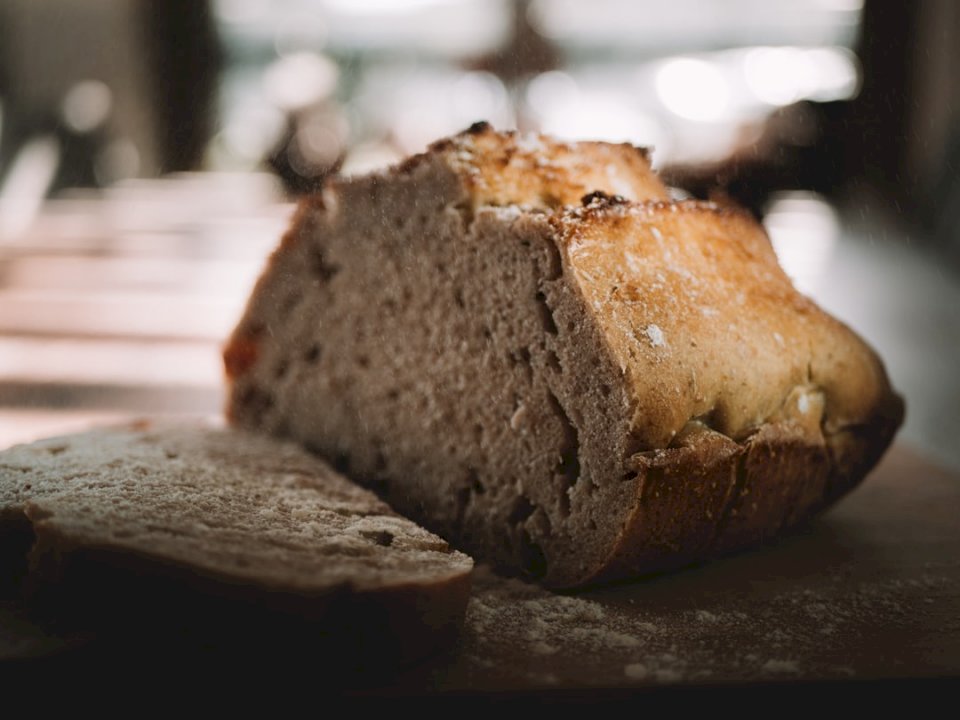 Własny chleb zrobiony z kwaśnego puzzle online
