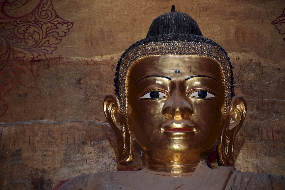 typowy Budda w Myanmarze puzzle online