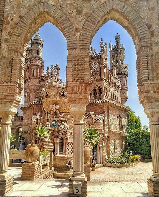 Zamek w Benalmádena, Hiszpania puzzle online