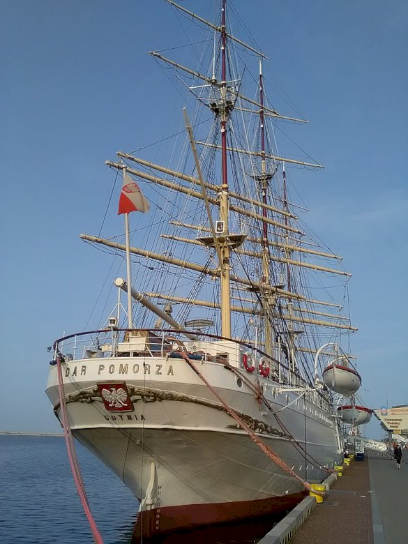 Statek Dar Pomorza puzzle online