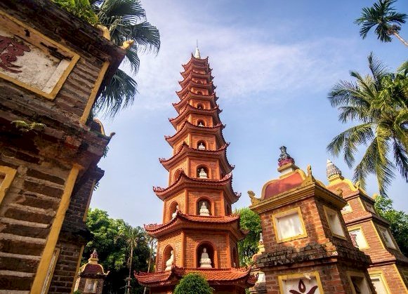 Wietnam Pagoda puzzle online