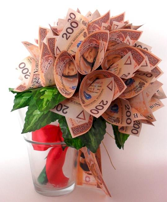 Un ramo de flores con dinero en efectivo. - Puzzle Factory
