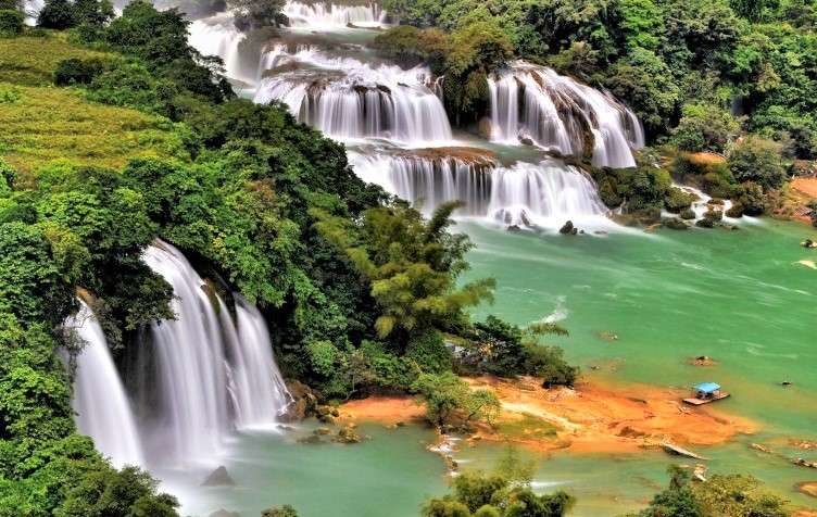 Wodospad I Rzeka , Las Tropikalny puzzle online