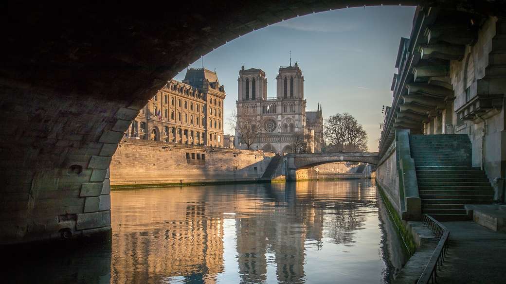 Notre Dame puzzle online