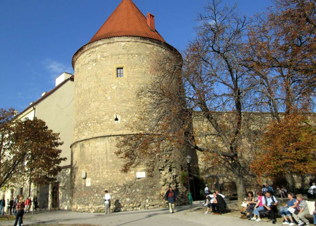 Średniowieczny zamek puzzle online