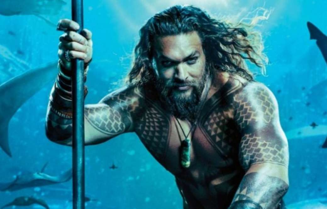 Aquaman pod wodą puzzle online