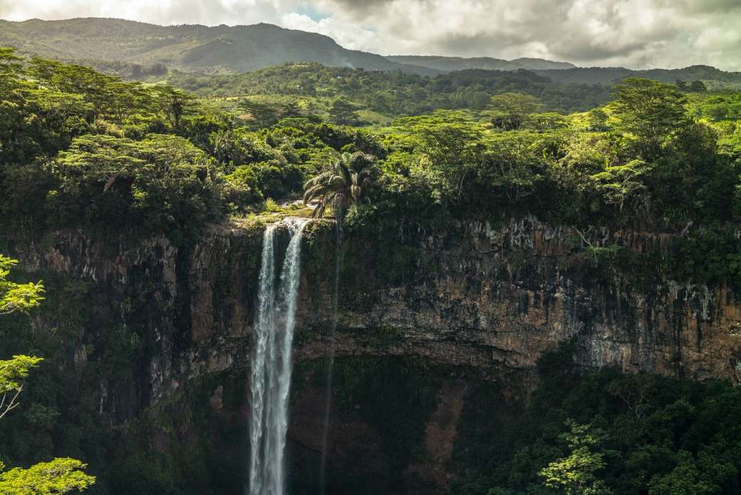 Wodospad na wyspie Mauritius puzzle online