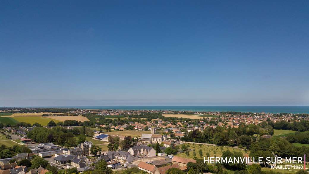 Hermanville sur Mer widziany z nieba! puzzle online