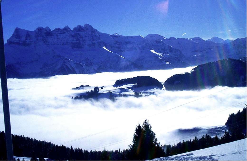 Mlha a hory-dovolená Švýcarsko 2002 puzzle online