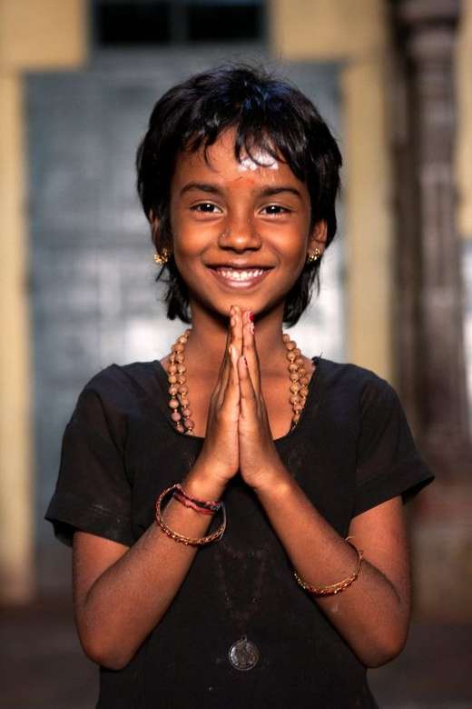 Piękna indyjska dziewczyna puzzle online