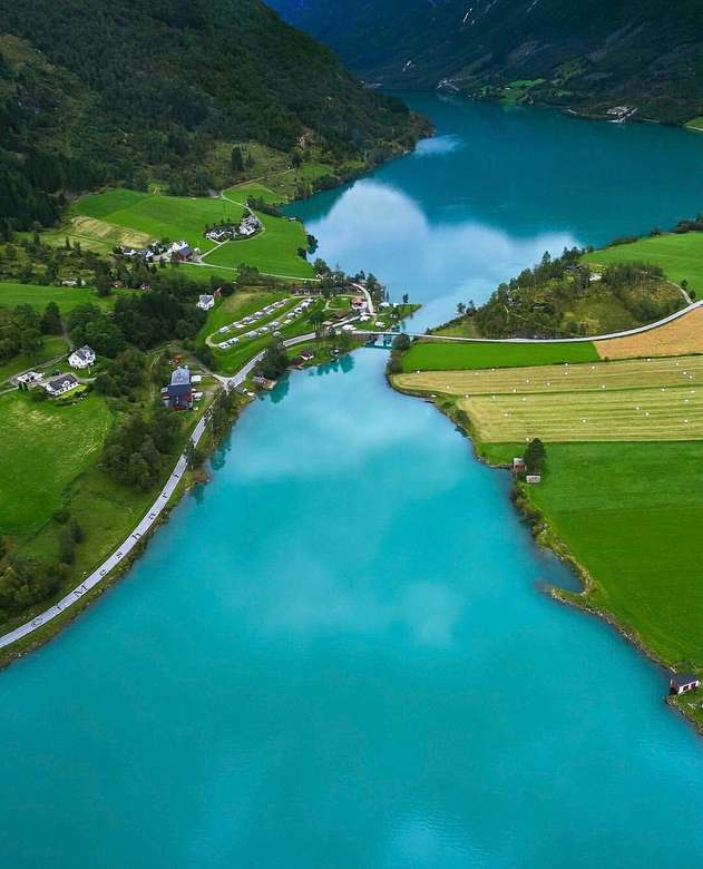 Jezioro Oldevatnet w Norwegii. puzzle online