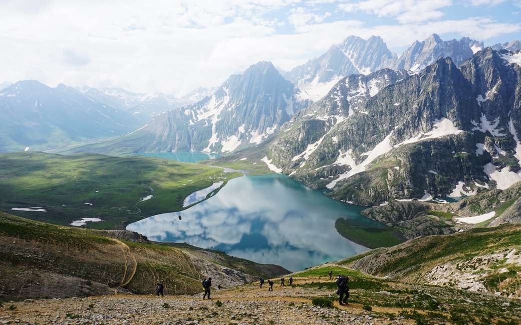 Przełęcz Gadsar i widok na jezioro Kishansar - Kaszmir puzzle online
