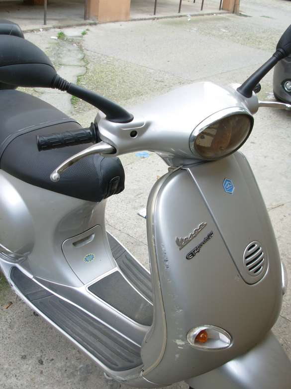 Vespa ET4 125cc puzzle online