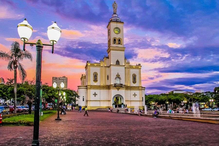 Katedra Metropolitalna Apucarana-Pr. puzzle online