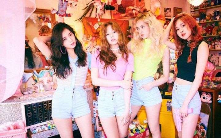 Lisa, Rose, Jennie i Jisoo puzzle online