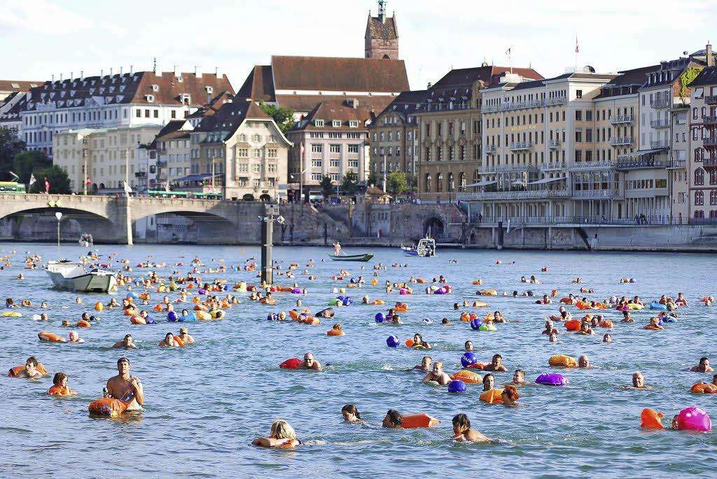 Basel am Rhein - przyjemność pływania w Szwajcarii puzzle online