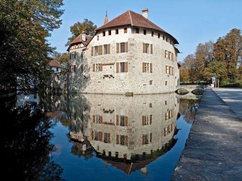 Zamek Hallwyl w Szwajcarii puzzle online