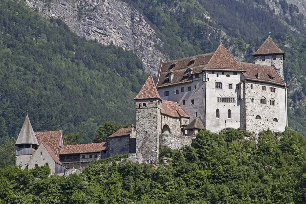 Zamek Gutenberg Liechtenstein puzzle online