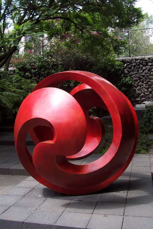 Nowoczesne abstrakcyjne rzeźby ogrodowe puzzle online