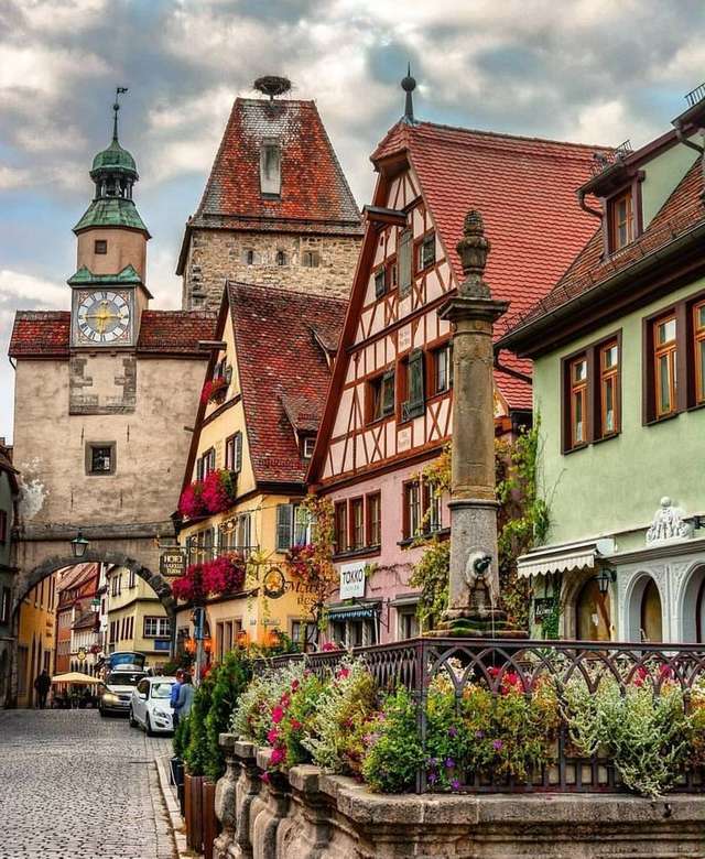 Malownicze miasteczko Rothenburg puzzle online