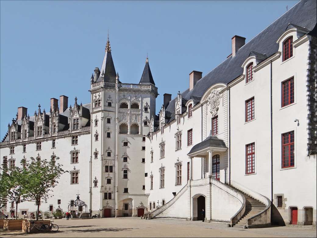 Kompleks pałacowy Nantes we Francji puzzle online