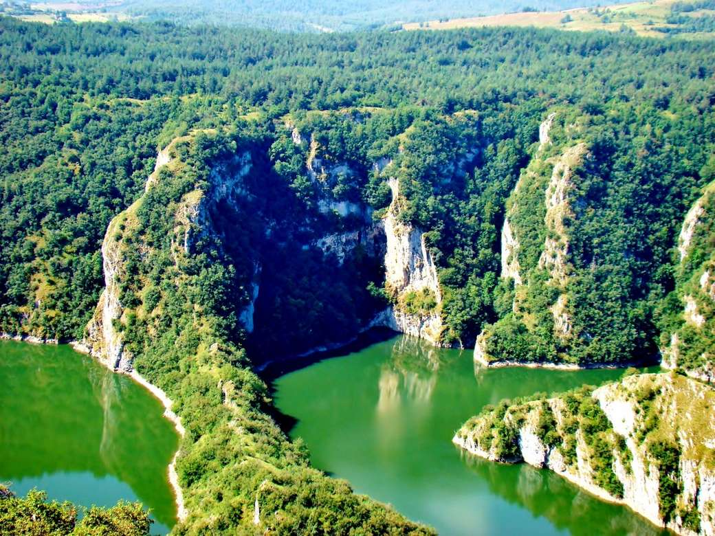 rzeka w kanionie - serbia puzzle online