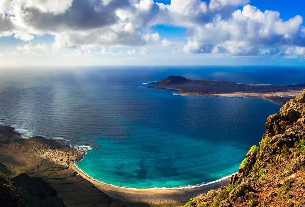 Nadbrzeżny krajobraz wyspy Lanzarote puzzle online