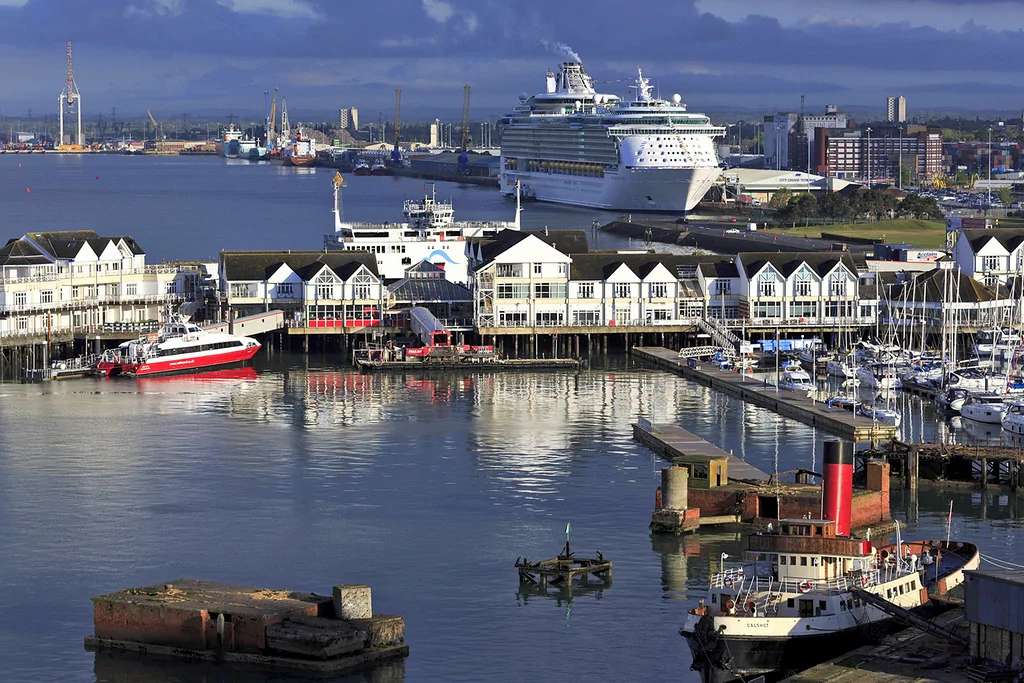 Miasto portowe Southampton w południowej Anglii puzzle online