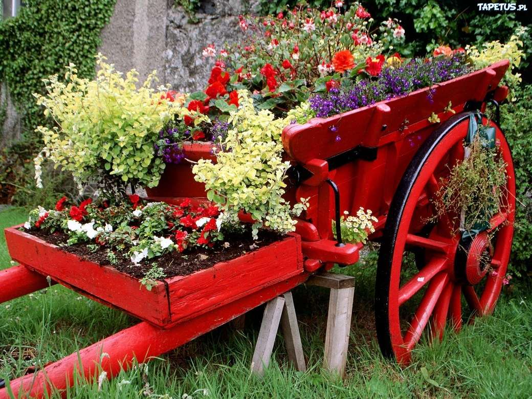dekoracja do kwiatów w ogrodzzie puzzle online