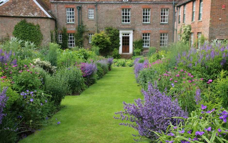 Bramdean House Garden Anglia puzzle online