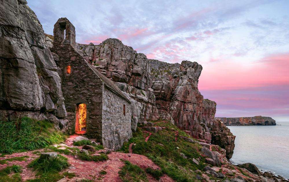 Kaplica św. Govana Pembrokeshire Południowa Walia Anglia puzzle online