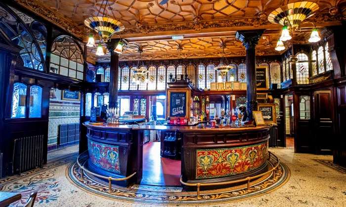 Liverpool Słynny pub Philharmonic Pub England puzzle online