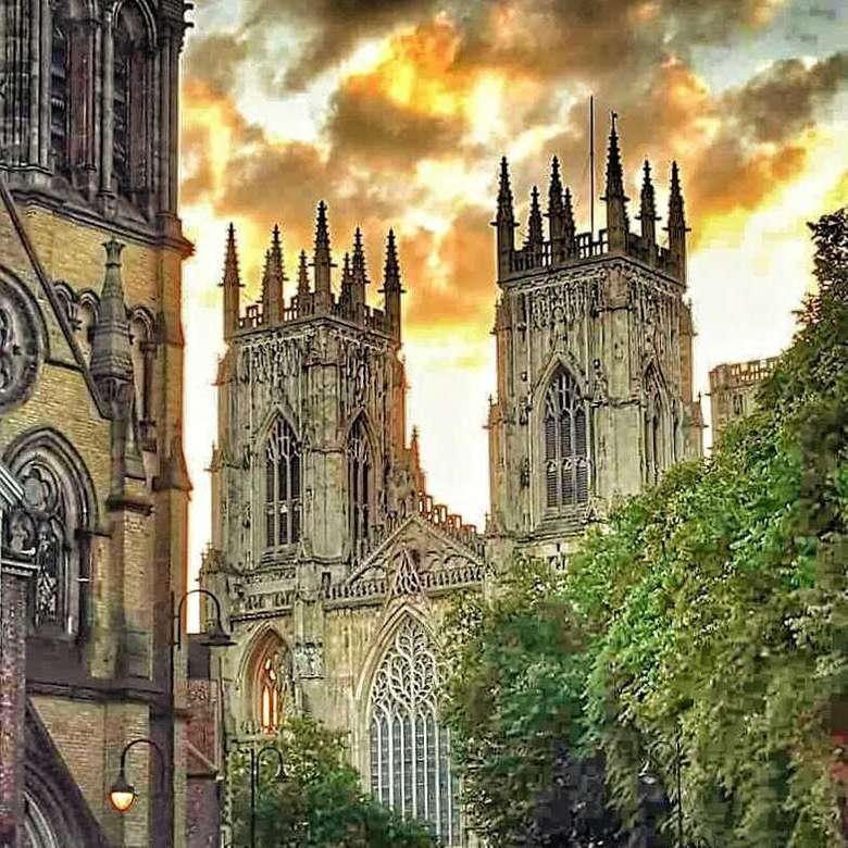 York średniowieczne miasto w katedrze w Anglii puzzle online