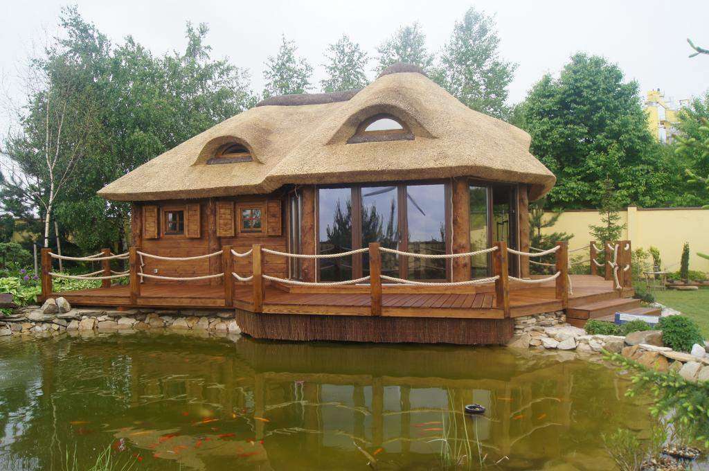 dom drewniany nad jeziorem puzzle online