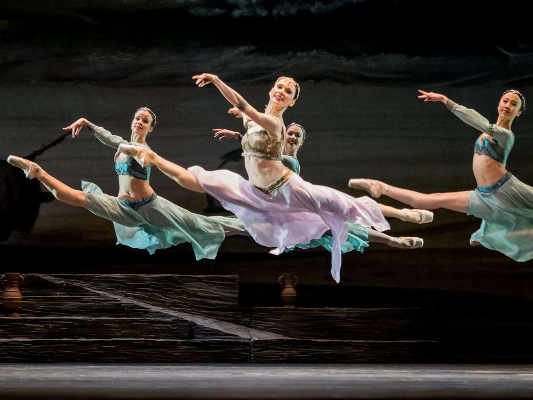 Balet – piękna sztuka tańca i emocji puzzle online