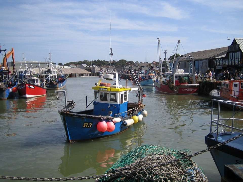 Whitstable Harbor Kent w Anglii puzzle online