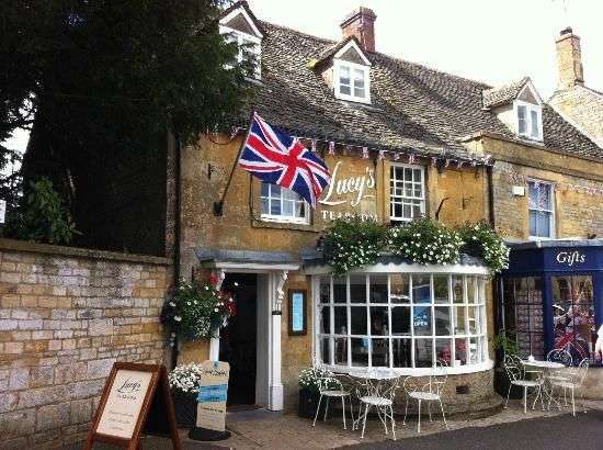 Stow on the Wold Cotswolds England puzzle online