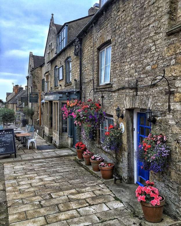 Stow on the Wold Cotswolds Inghilterra puzzle