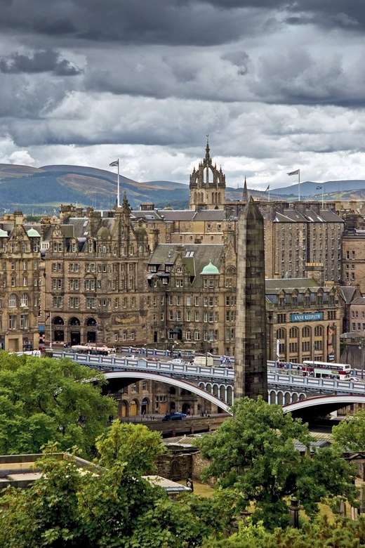 Widok na miasto Edynburg Szkocja puzzle online