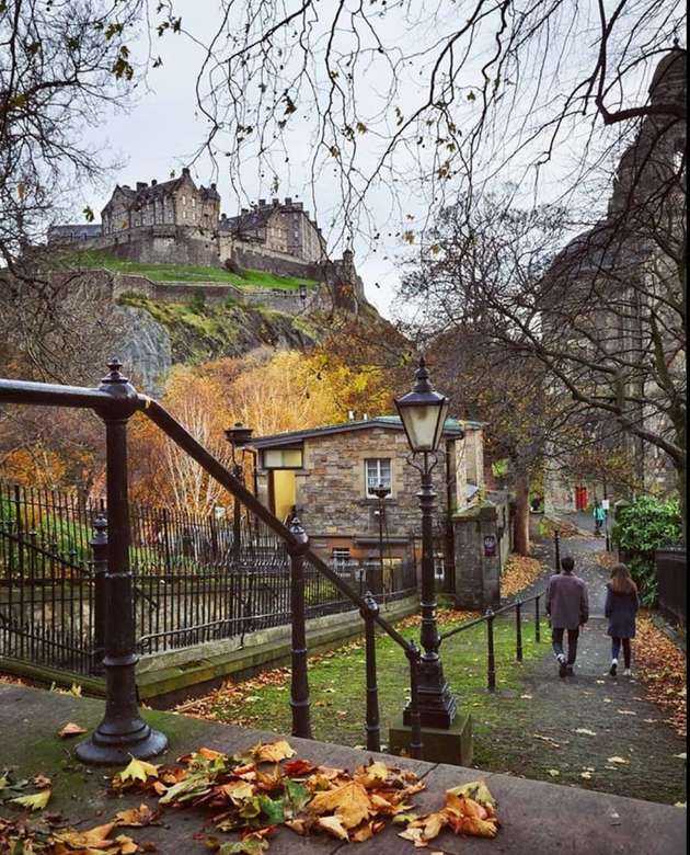 Widok na zamek w Edynburgu puzzle online