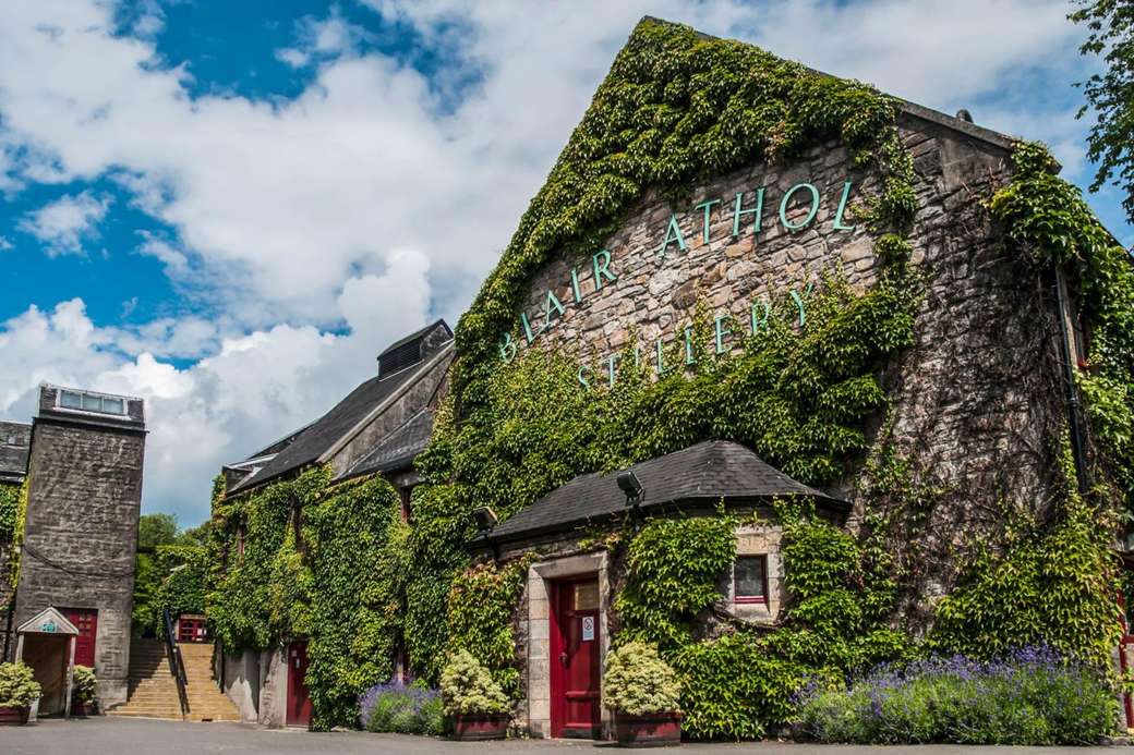 Whisky Blair Athol Distillery Scotland puzzle online