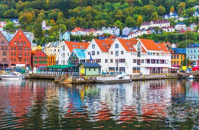 Bergen Piękne miasto w Norwegii puzzle online