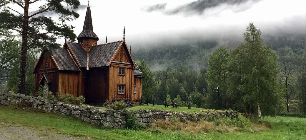 Paesaggio con edifici in legno in Norvegia puzzle