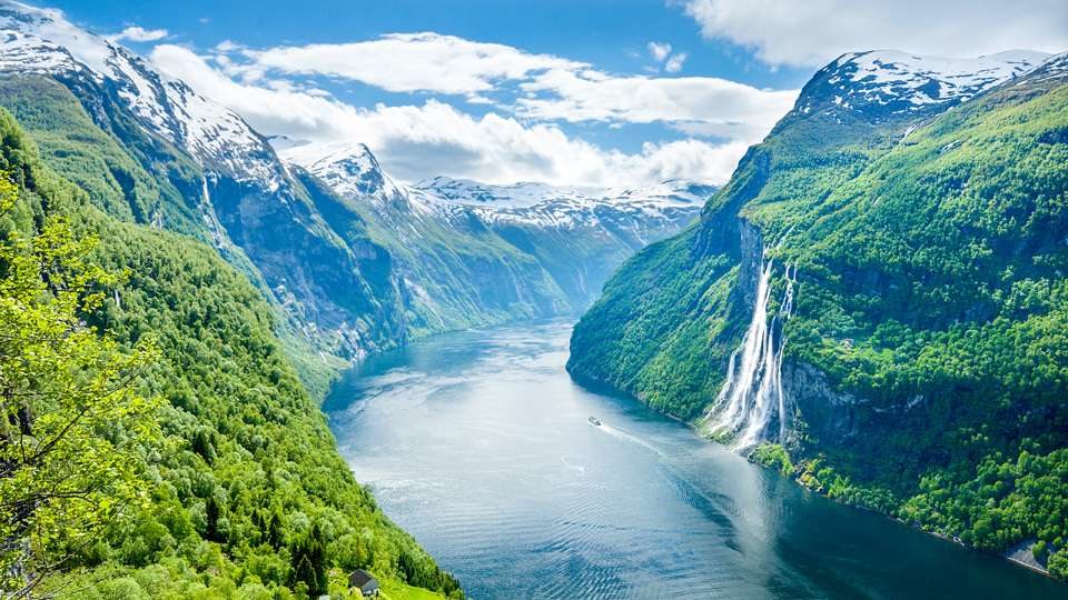 Piękny fiord w Norwegii puzzle online