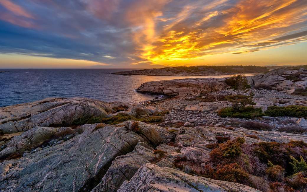 Zachód słońca na wybrzeżu Norwegii puzzle online