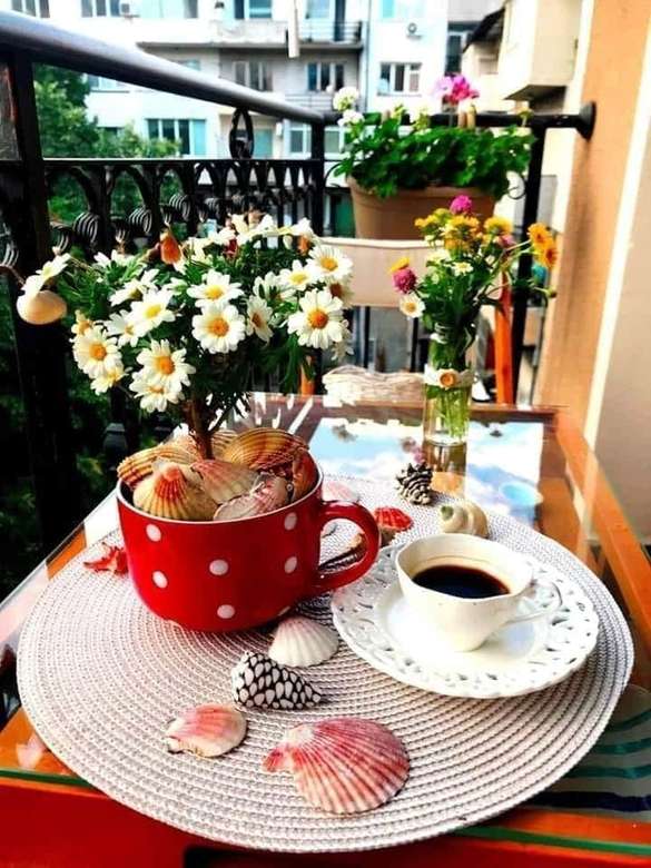 's middags een kopje koffie op het balkon legpuzzel
